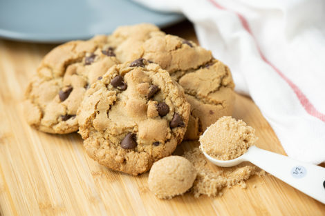 best chewy chocolate chip cookies perfect for a rainy day with a cold cup if milk or your favorite drink.