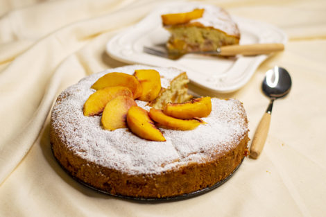 Best Summer Peach Cake super quick and easy